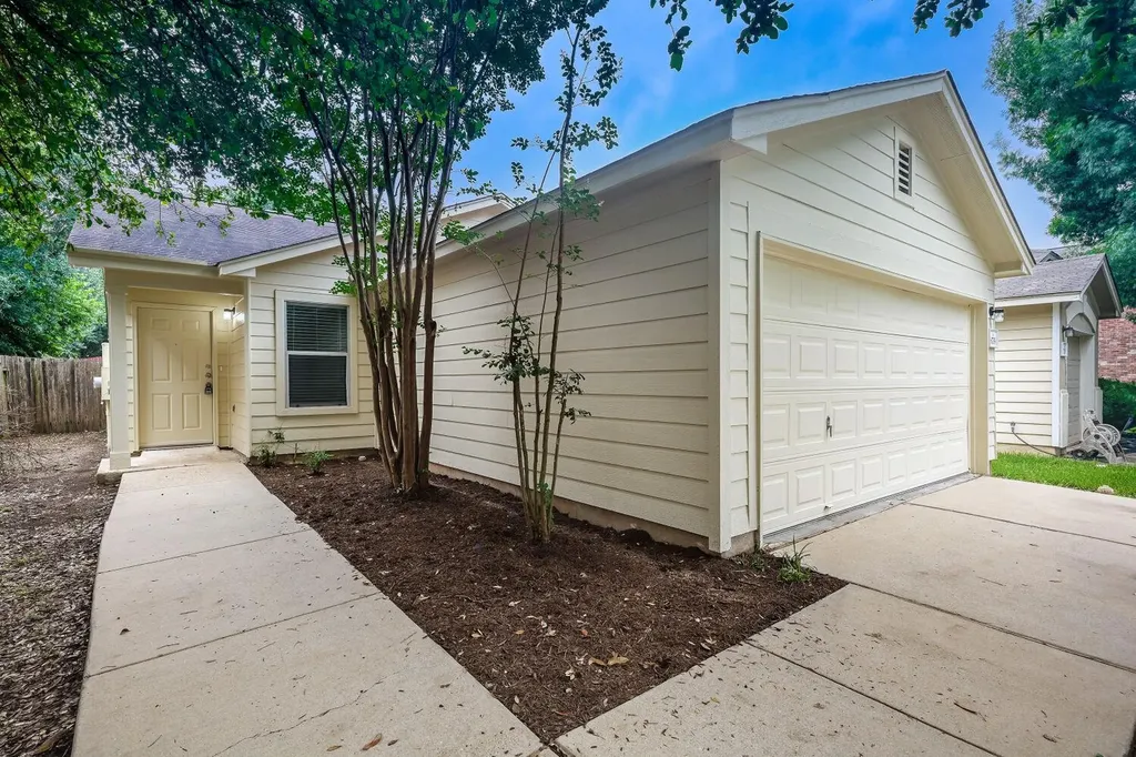 6733 Doyal Drive Austin TX 78747