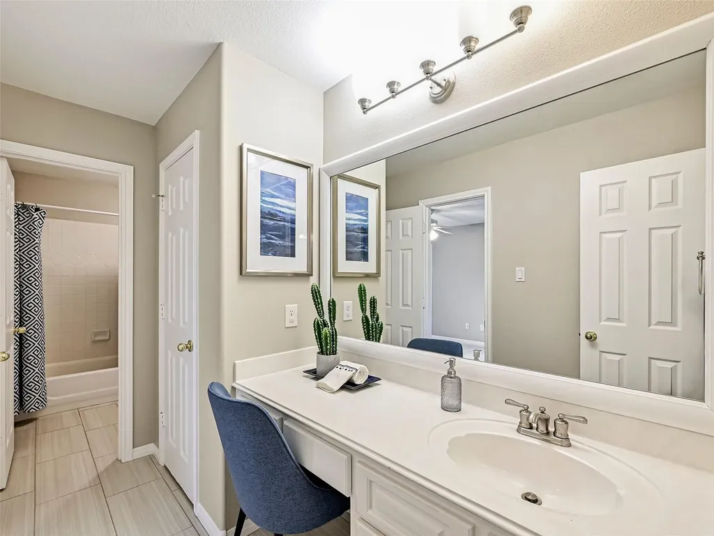 10106 Dianella Lane Austin TX 78759