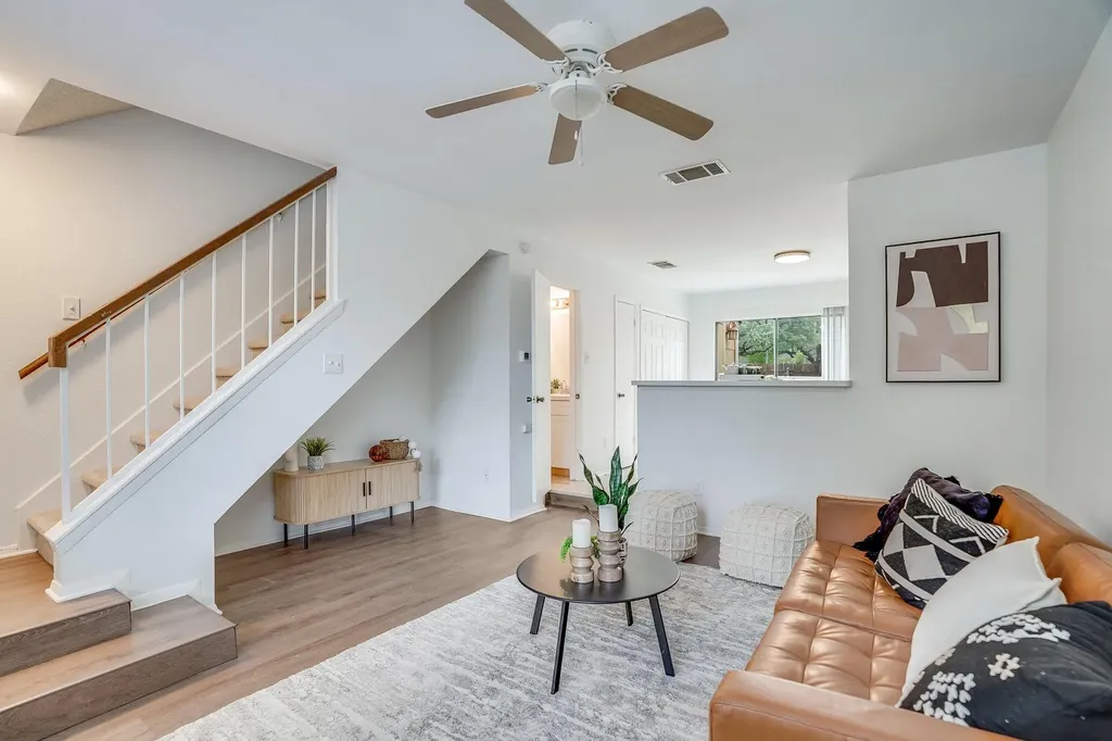 11901 Swearingen Drive Austin TX 78758