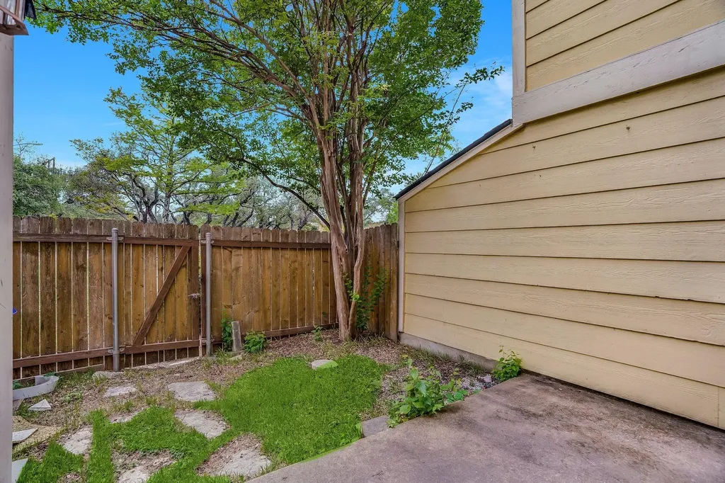 11901 Swearingen Drive Austin TX 78758