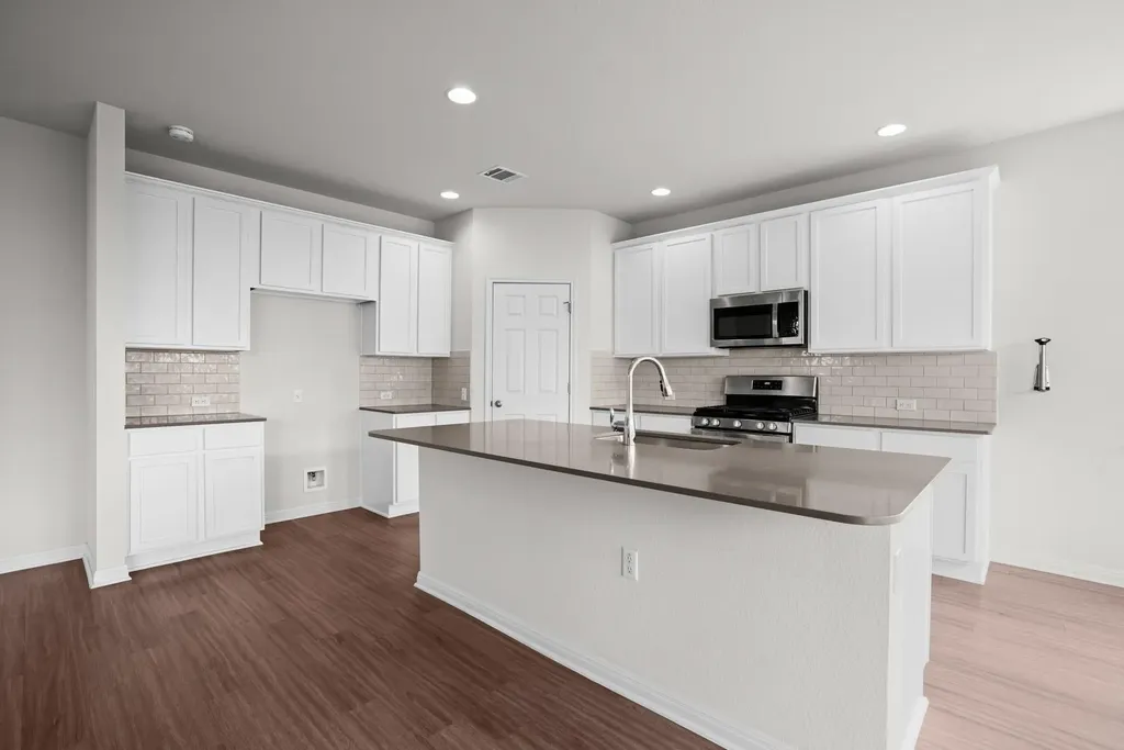 521 Falkland Trace Pflugerville TX 78660
