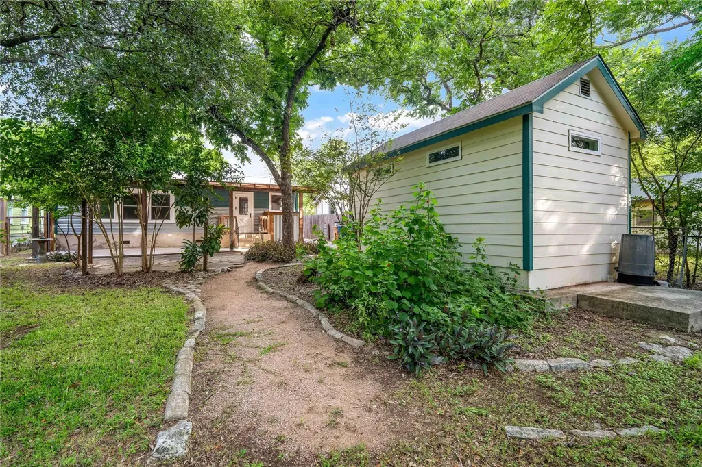 5213 Leralynn Street Austin TX 78751
