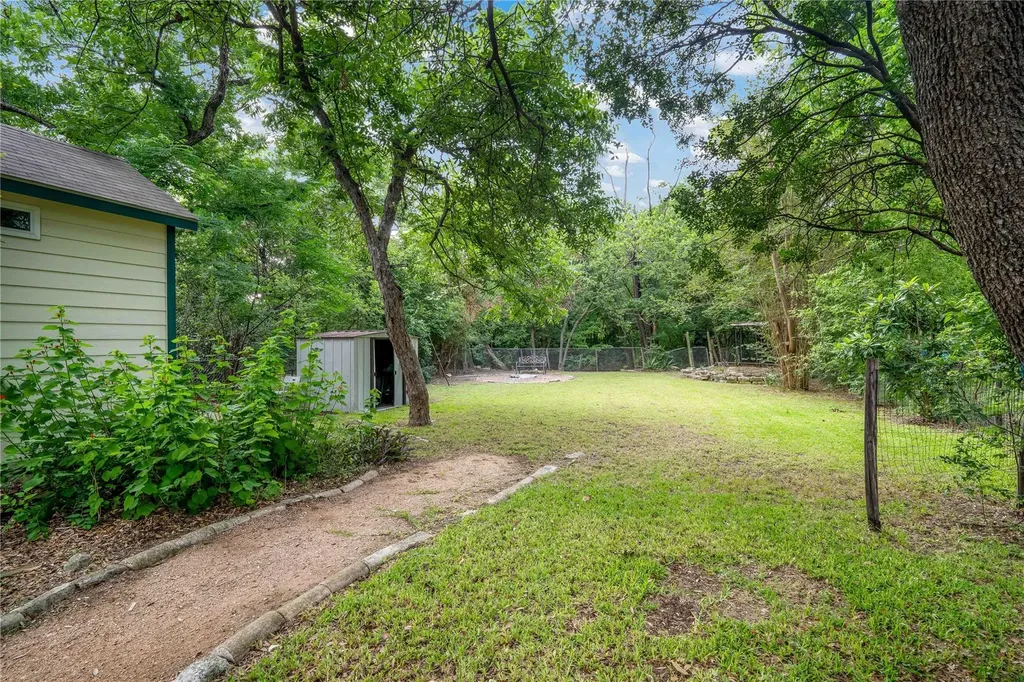 5213 Leralynn Street Austin TX 78751