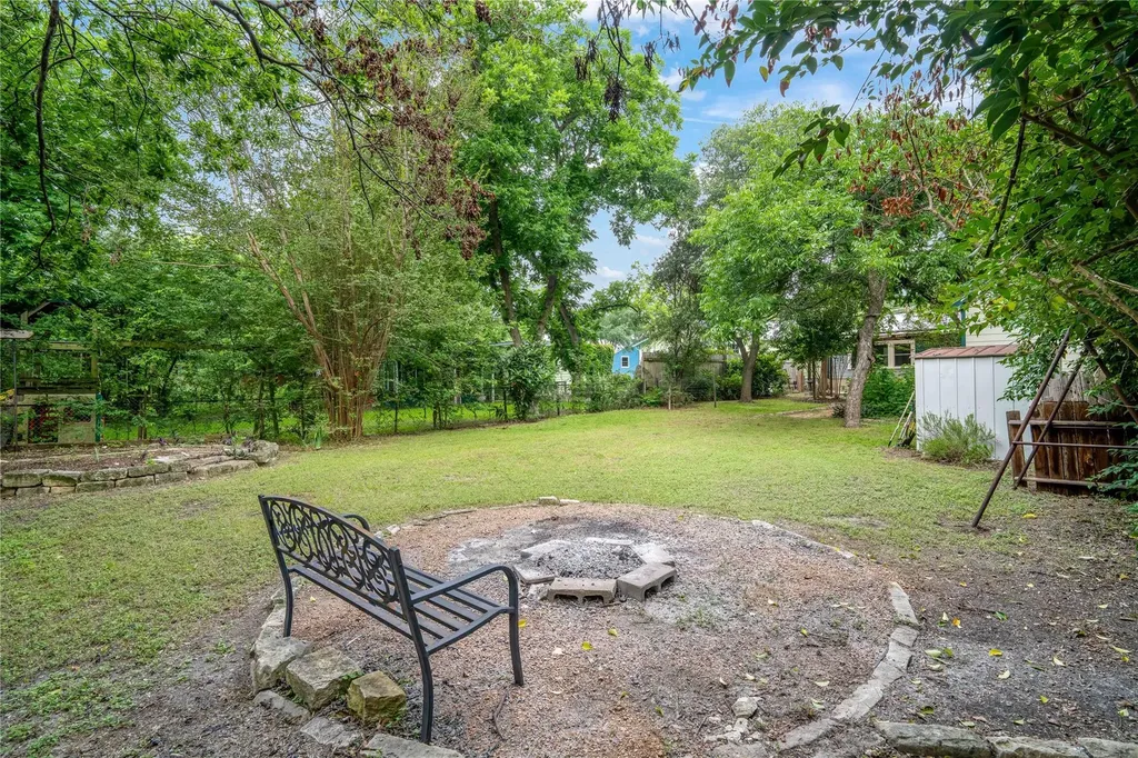 5213 Leralynn Street Austin TX 78751