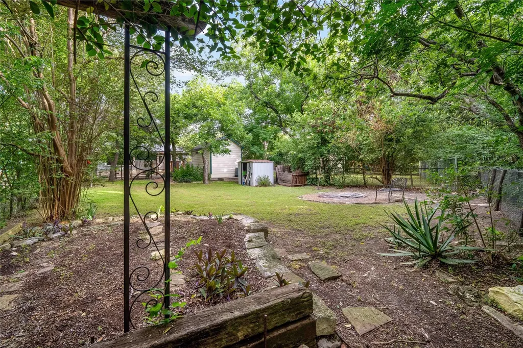 5213 Leralynn Street Austin TX 78751