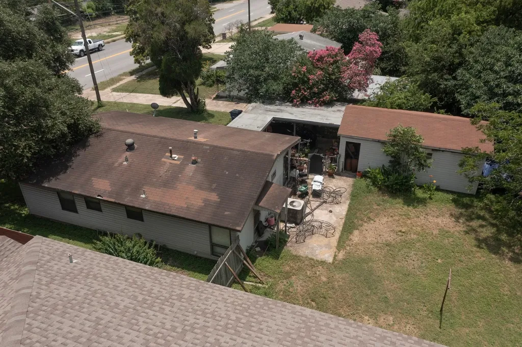 4502 S 1st Street Austin TX 78745