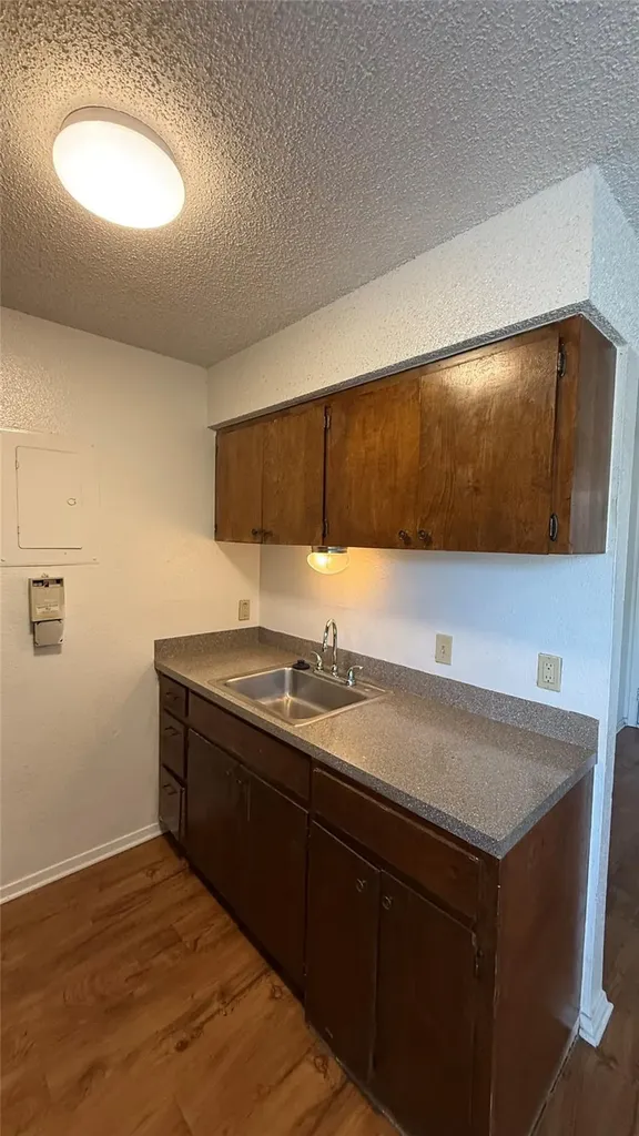 2803 Hemphill Park Austin TX 78705