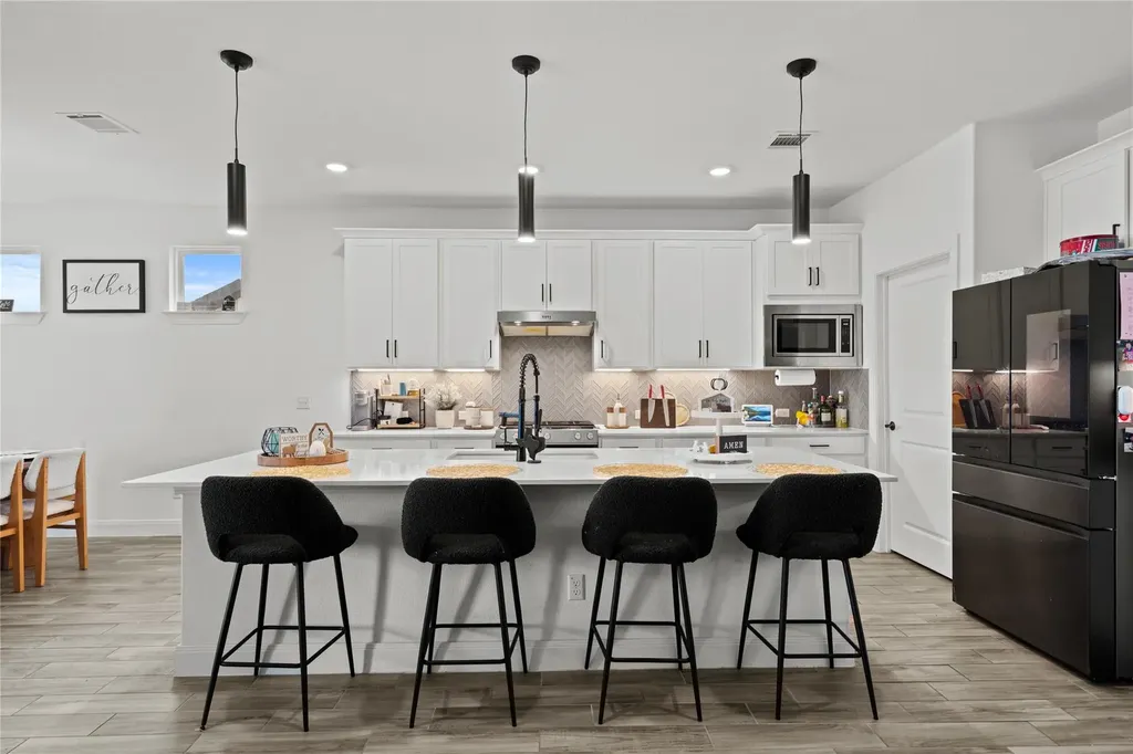 202 Muddy Creek Way Kyle TX 78640
