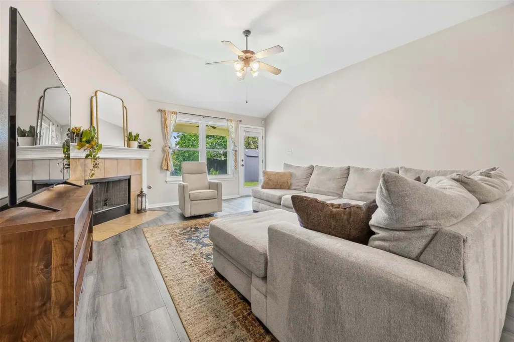 11204 Silo Valley Drive Austin TX 78754