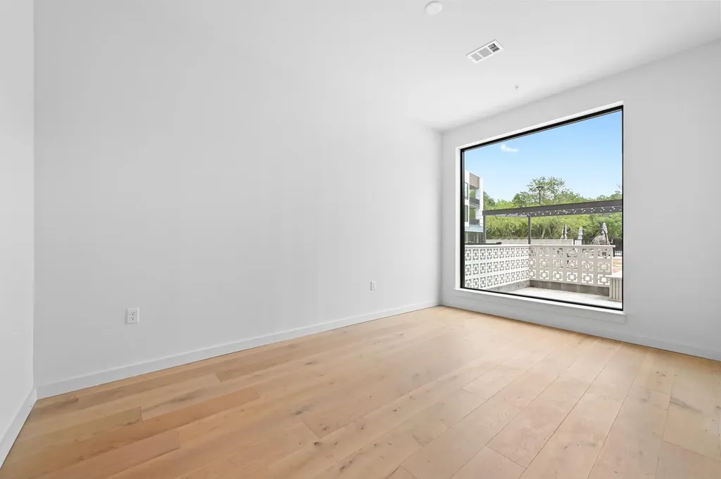 2209 S 1st Street Austin TX 78704