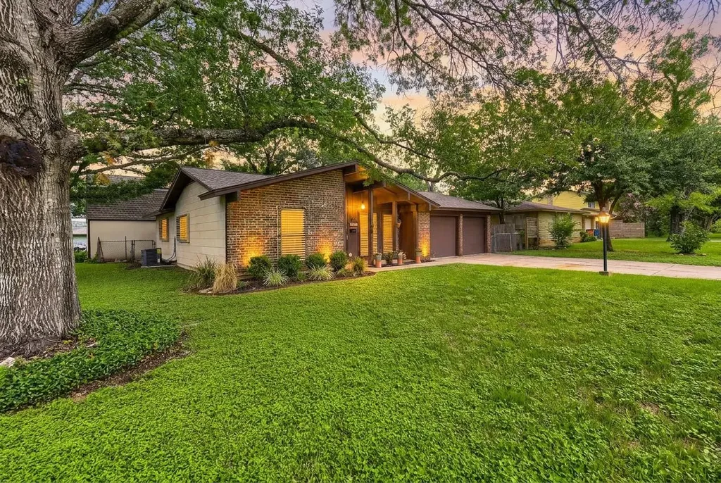 5001 Creekline Drive Austin TX 78745