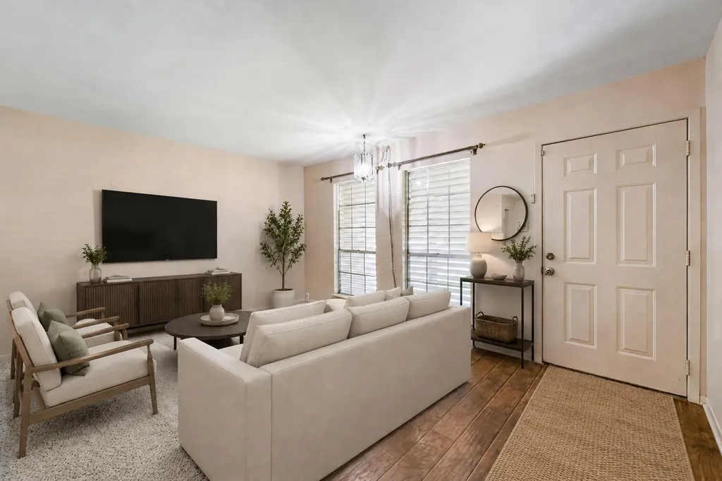 5001 Creekline Drive Austin TX 78745