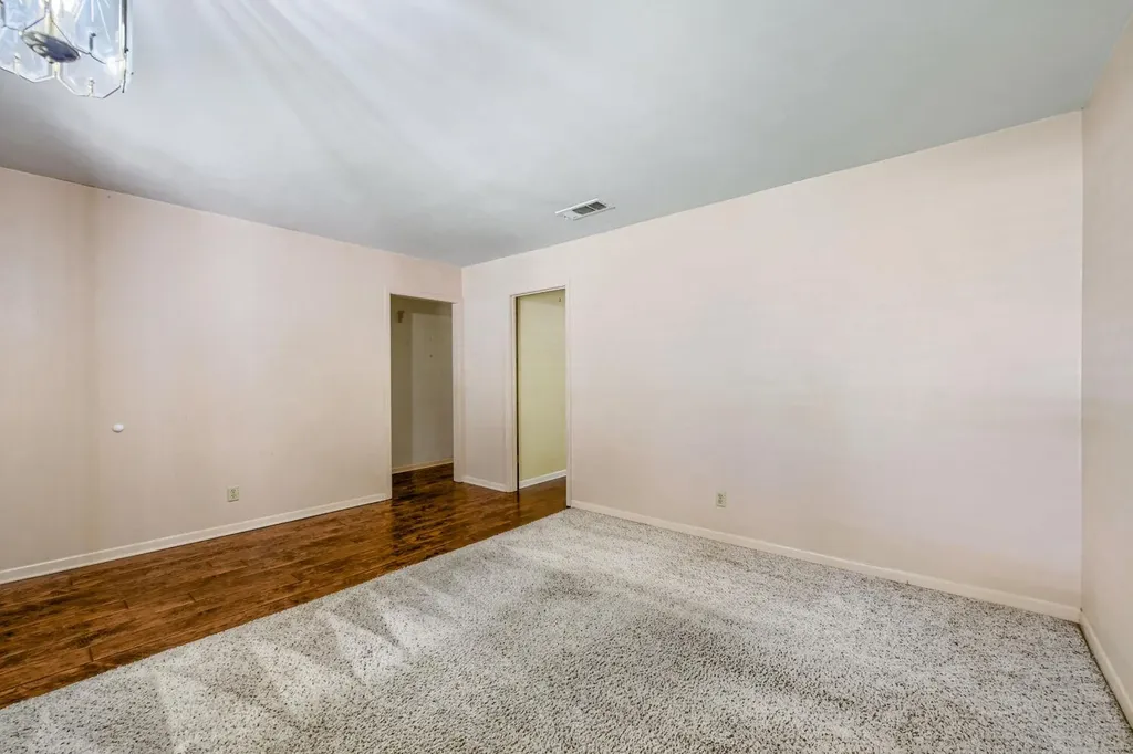 5001 Creekline Drive Austin TX 78745