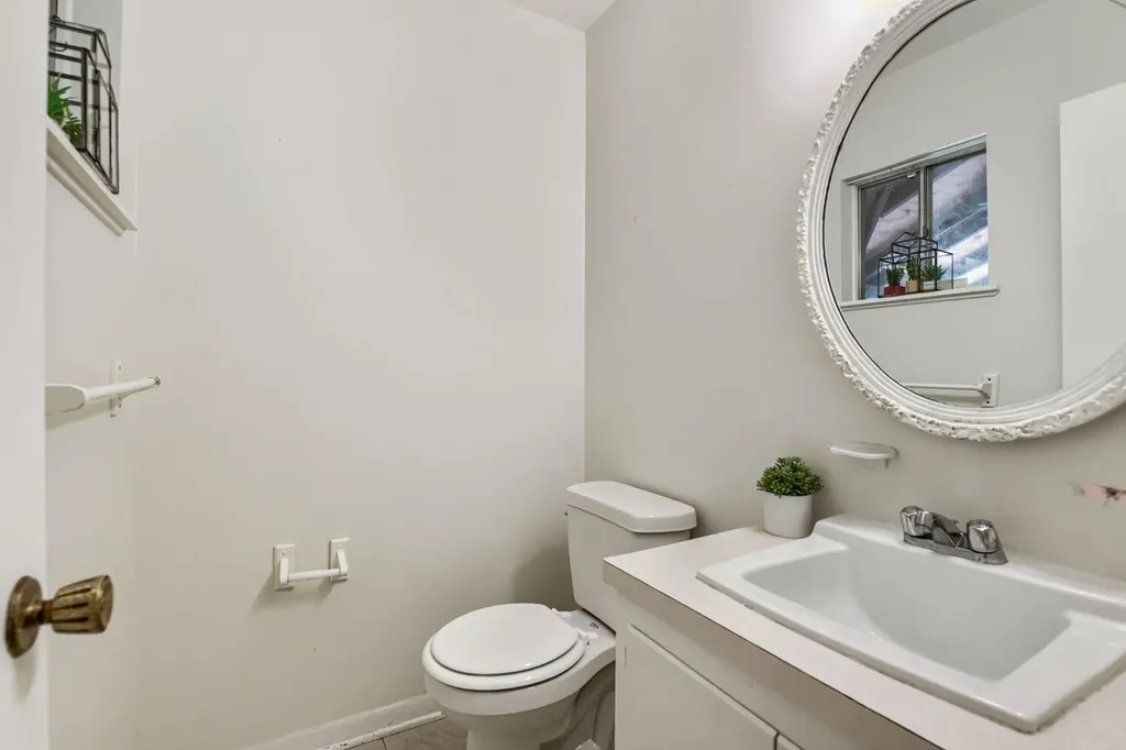 5001 Creekline Drive Austin TX 78745