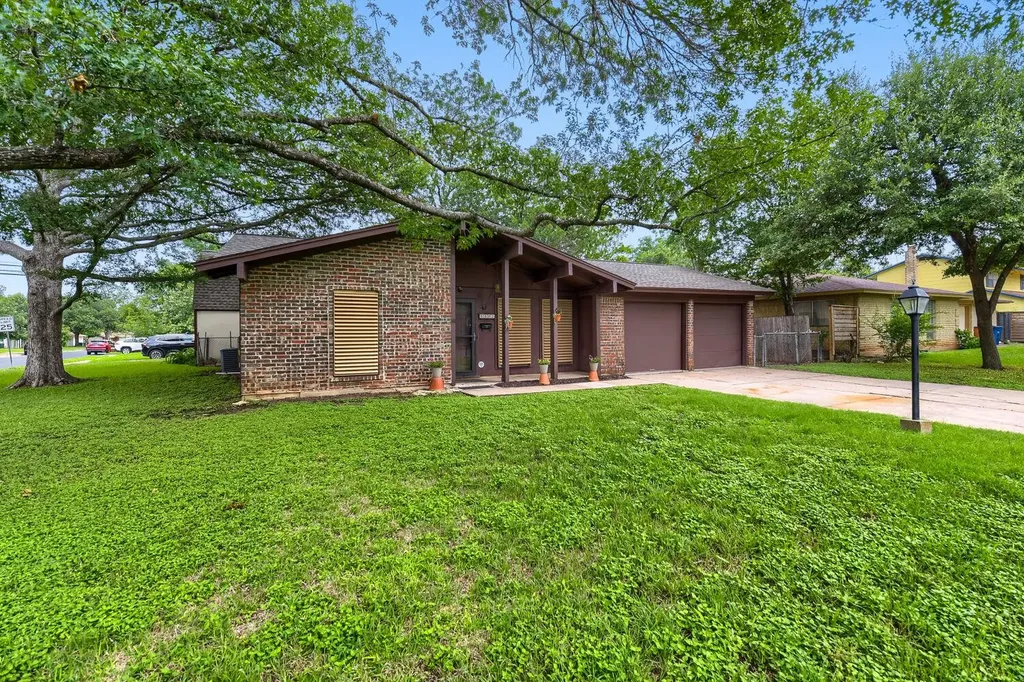 5001 Creekline Drive Austin TX 78745