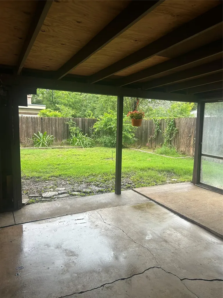 5001 Creekline Drive Austin TX 78745