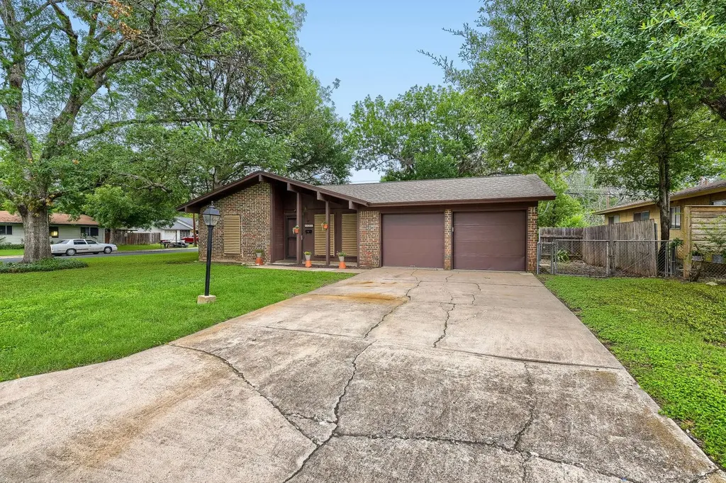 5001 Creekline Drive Austin TX 78745