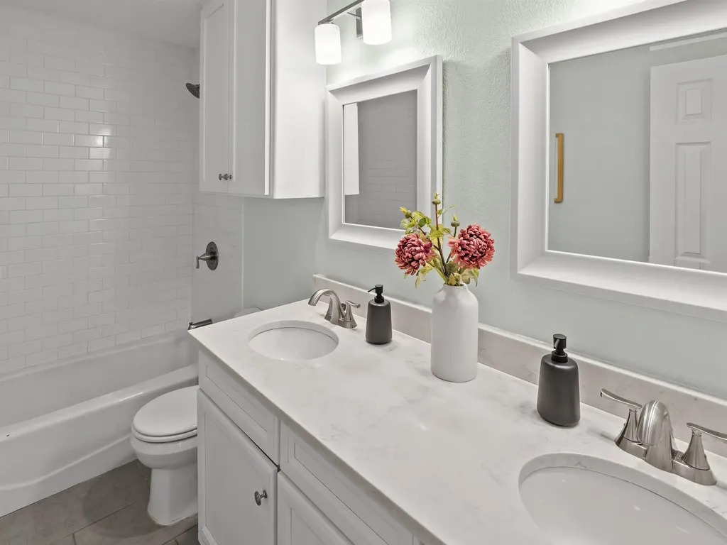 8809 Collingwood Drive Austin TX 78748