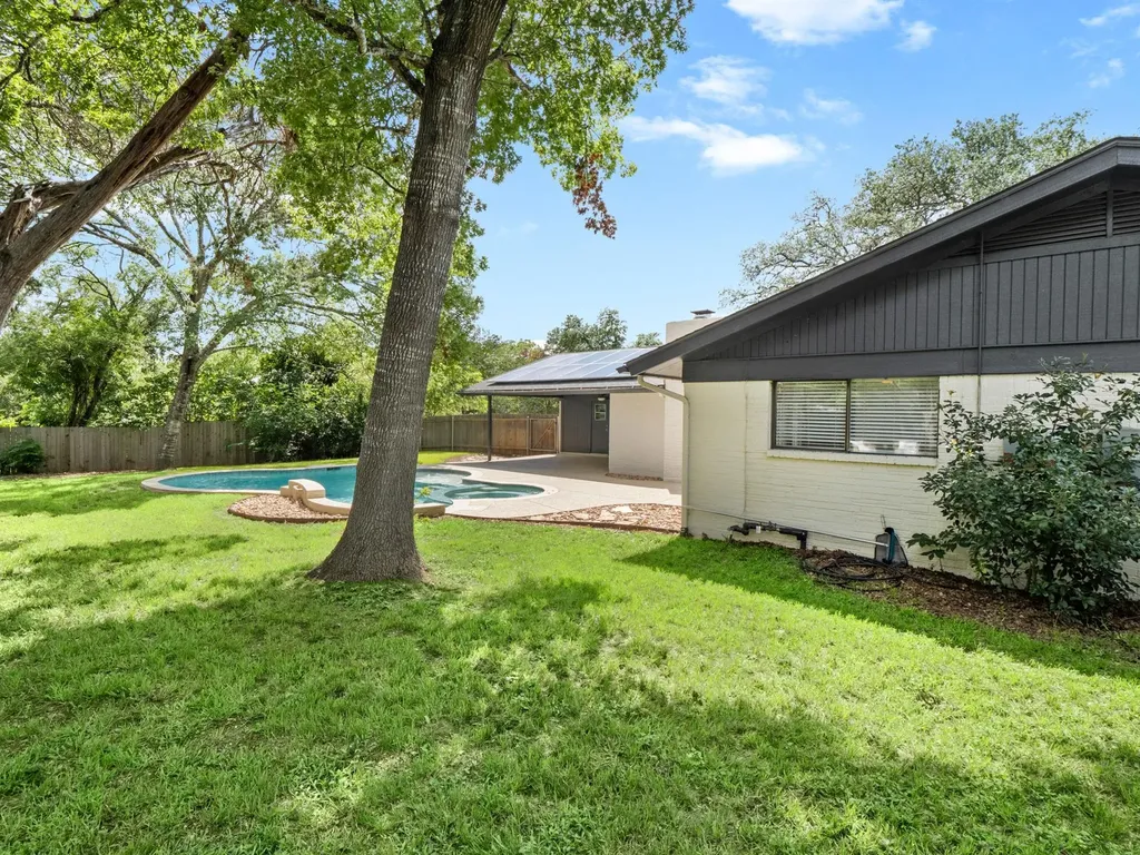 8809 Collingwood Drive Austin TX 78748