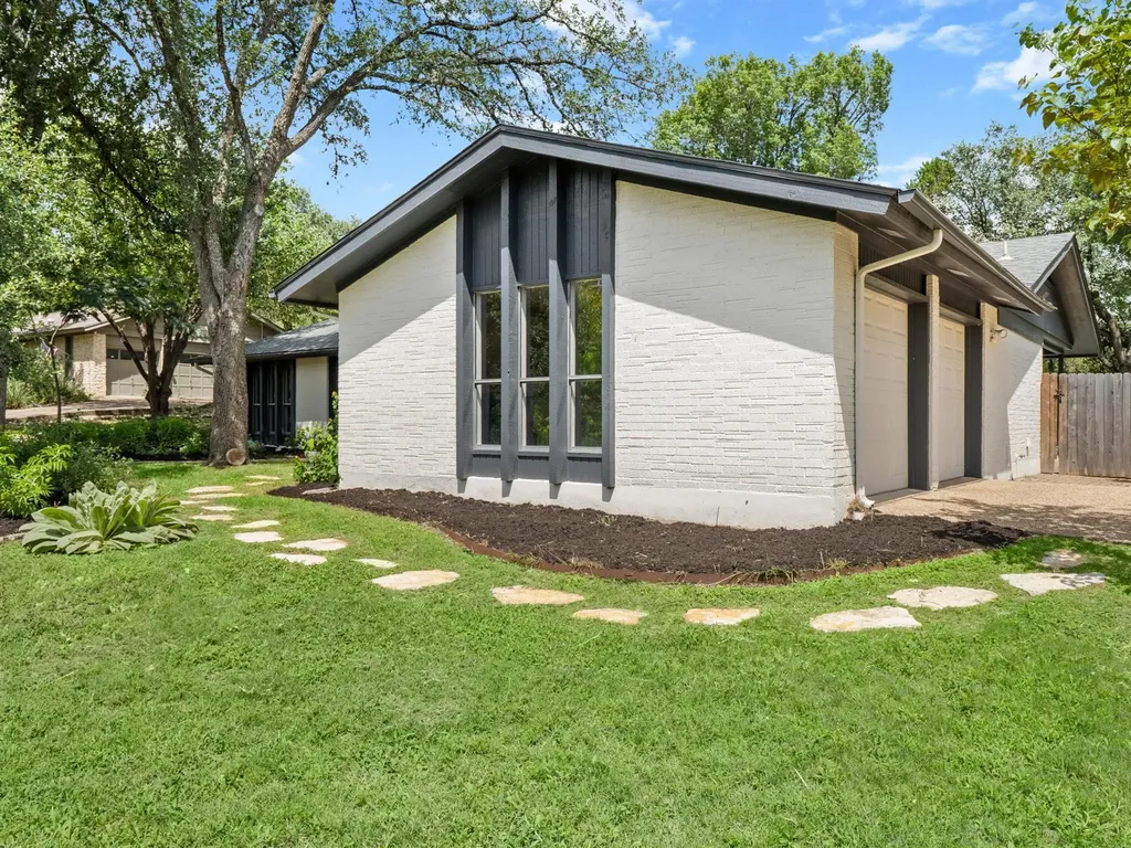 8809 Collingwood Drive Austin TX 78748