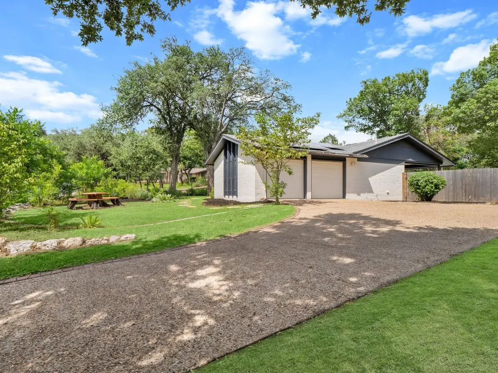 8809 Collingwood Drive Austin TX 78748