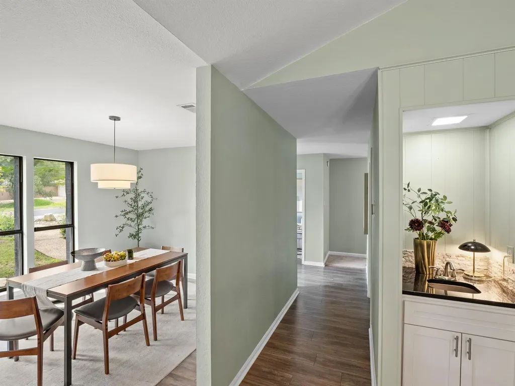 8809 Collingwood Drive Austin TX 78748