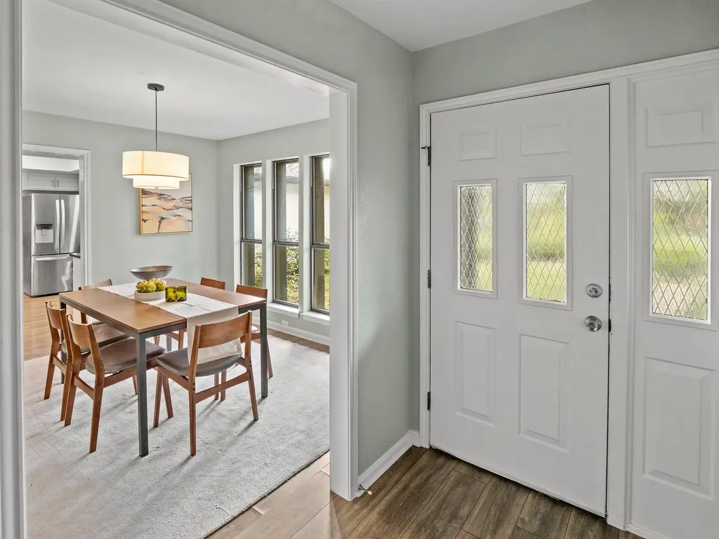 8809 Collingwood Drive Austin TX 78748