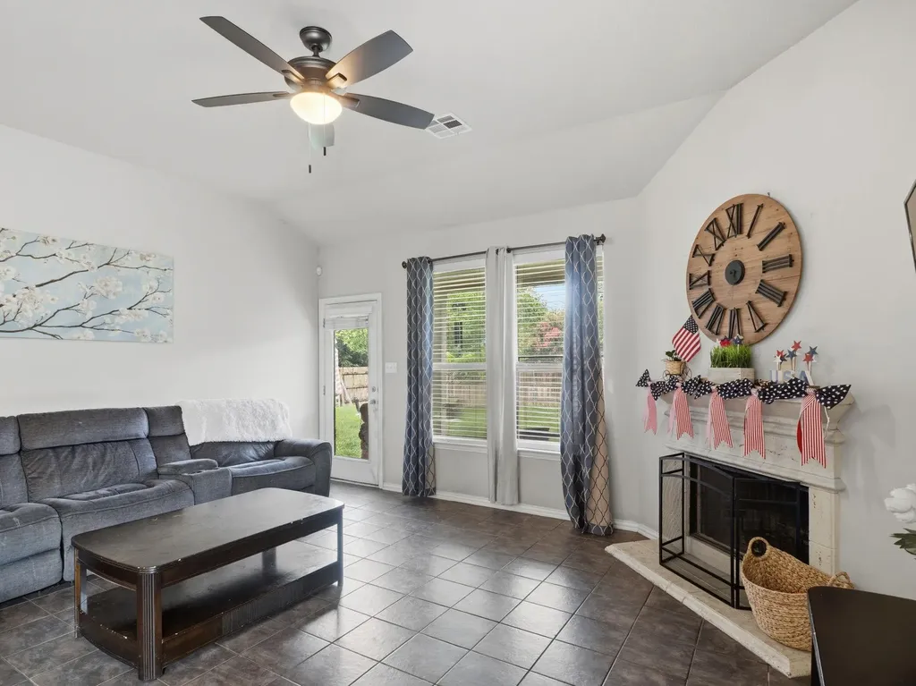 459 Sandstone Trail Buda TX 78610