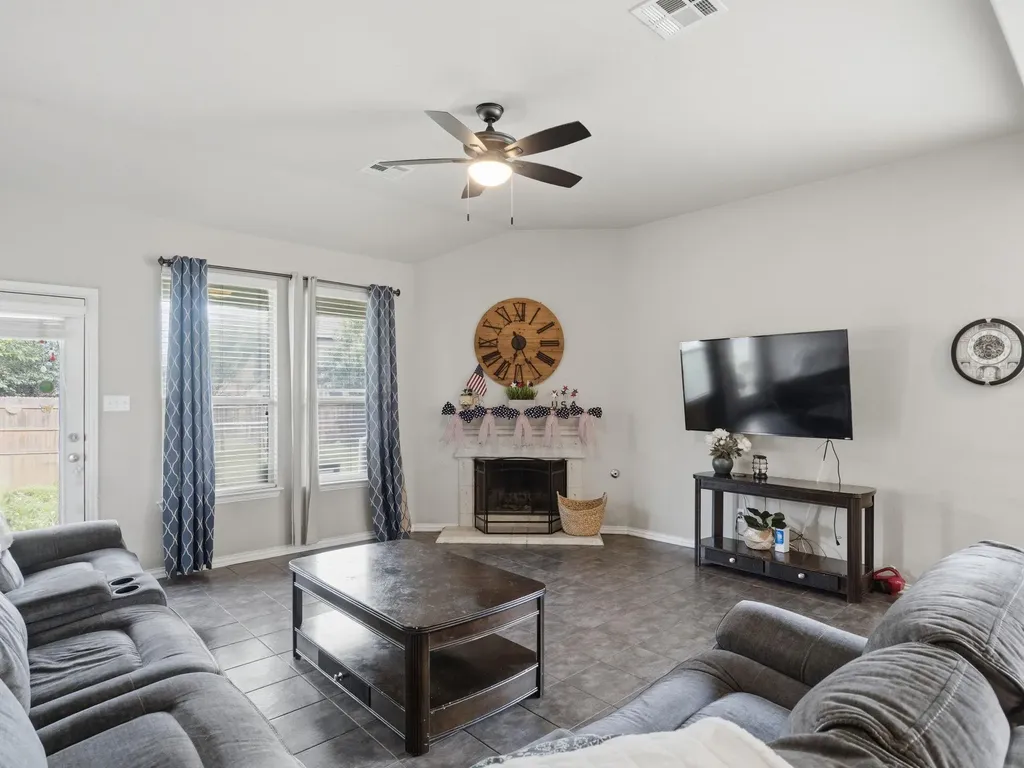 459 Sandstone Trail Buda TX 78610