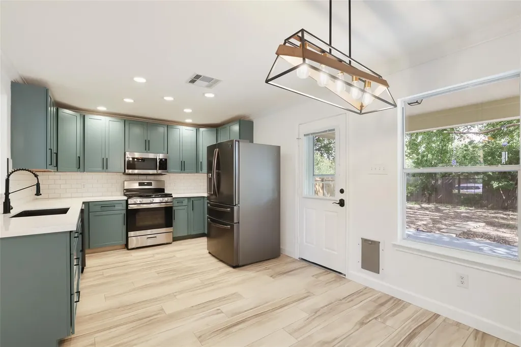 312 Washington Square Drive Leander TX 78641