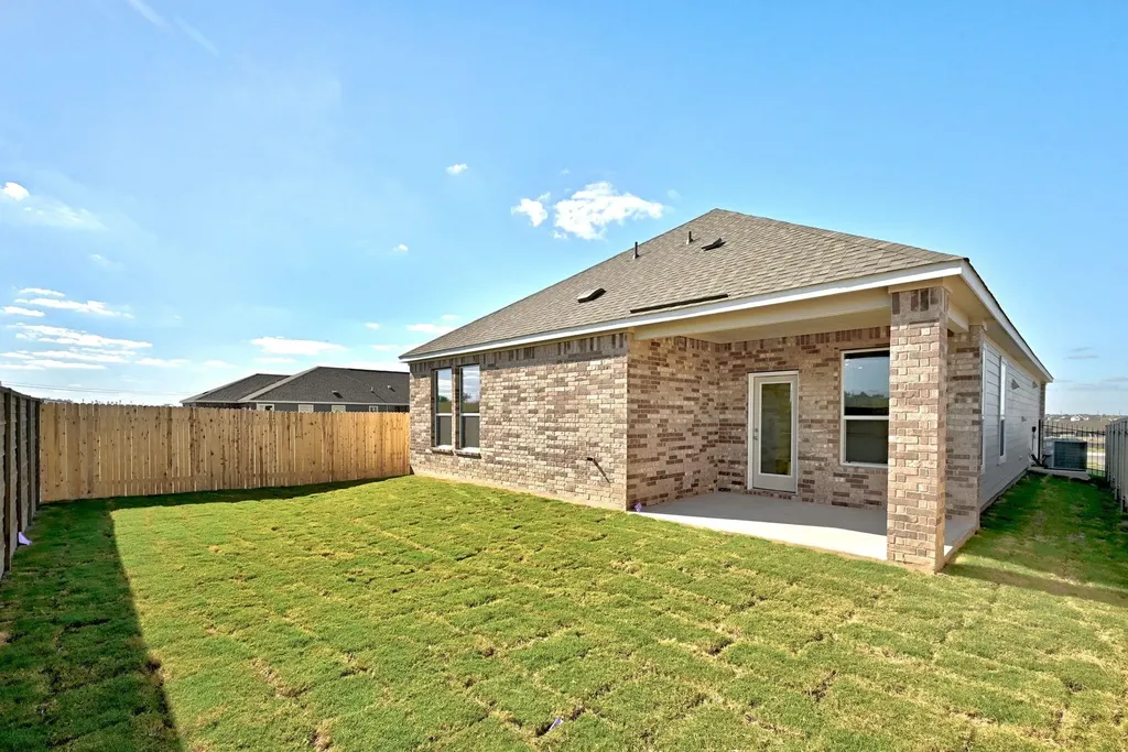 7225 Dunaway Pass Del Valle TX 78617