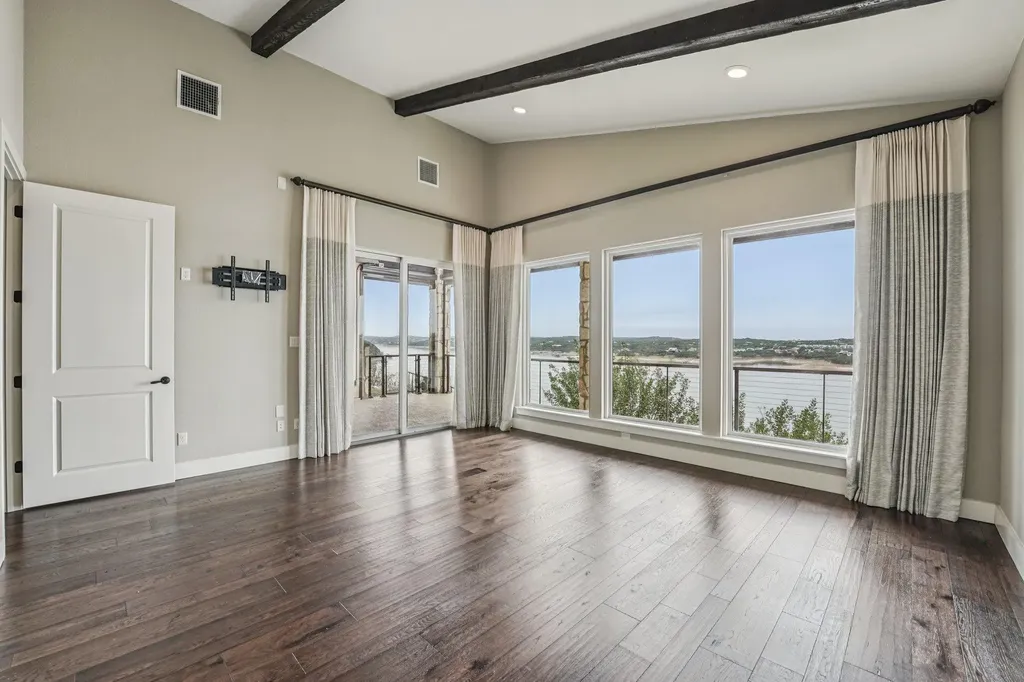 1612 Watercliffe Drive Lago Vista TX 78645
