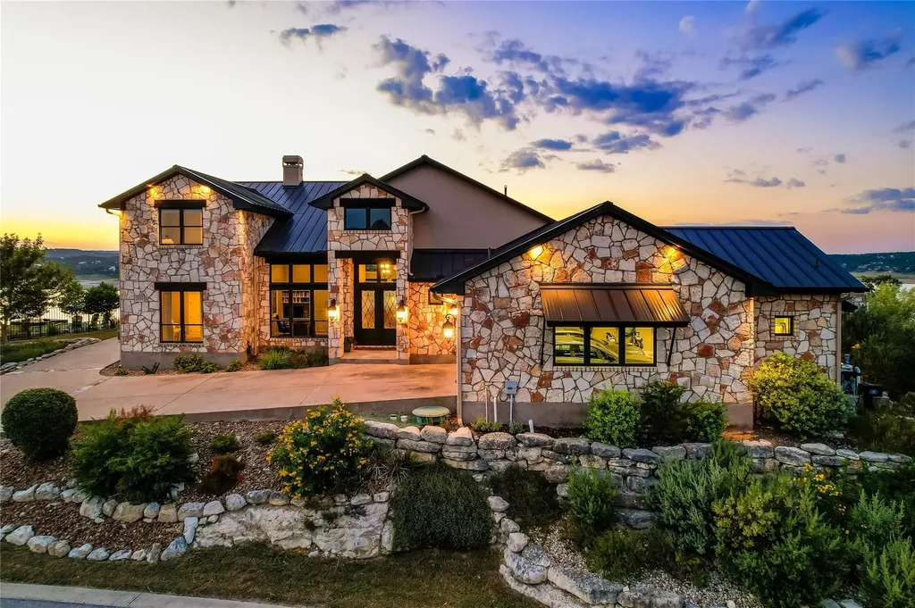 1612 Watercliffe Drive Lago Vista TX 78645