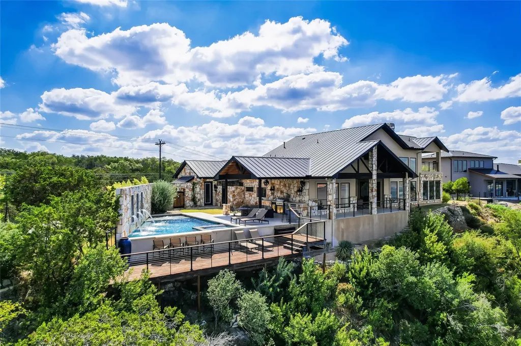 1612 Watercliffe Drive Lago Vista TX 78645