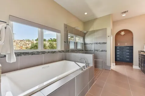 1612 Watercliffe Drive Lago Vista TX 78645