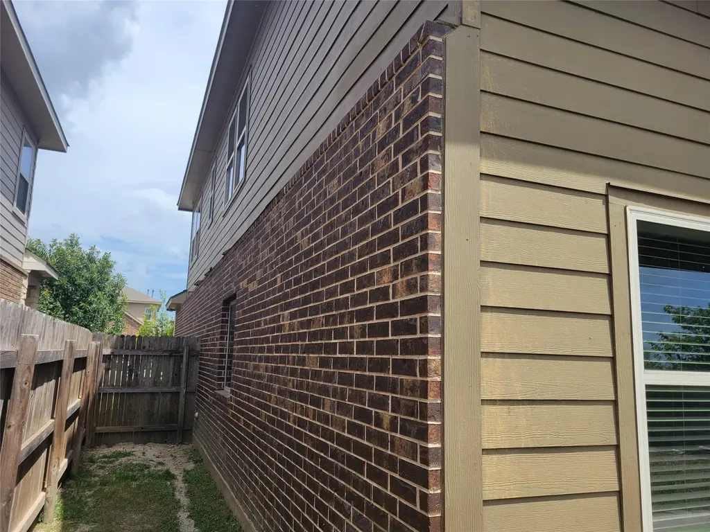 225 Shale Circle Buda TX 78610