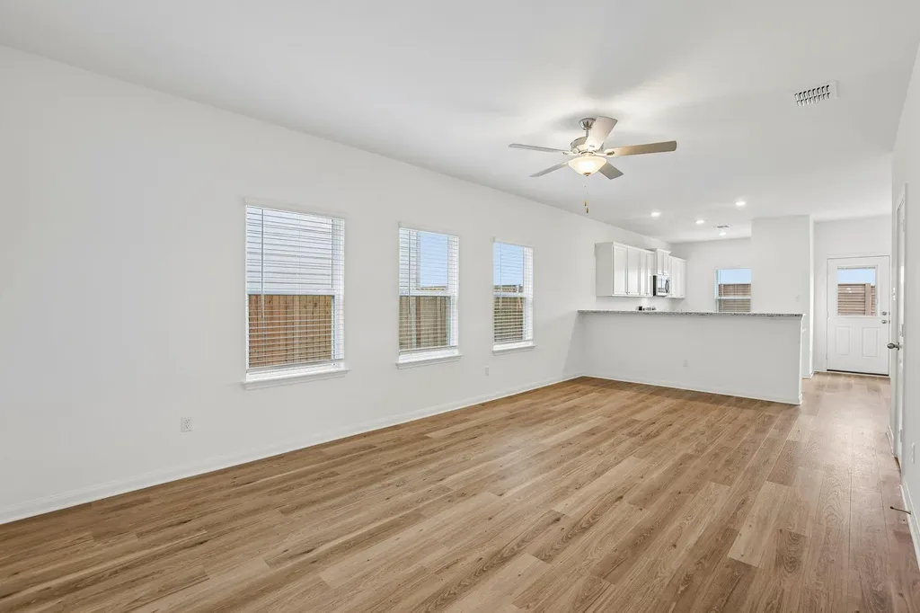 18400 Stellers Sea Street Elgin TX 78621