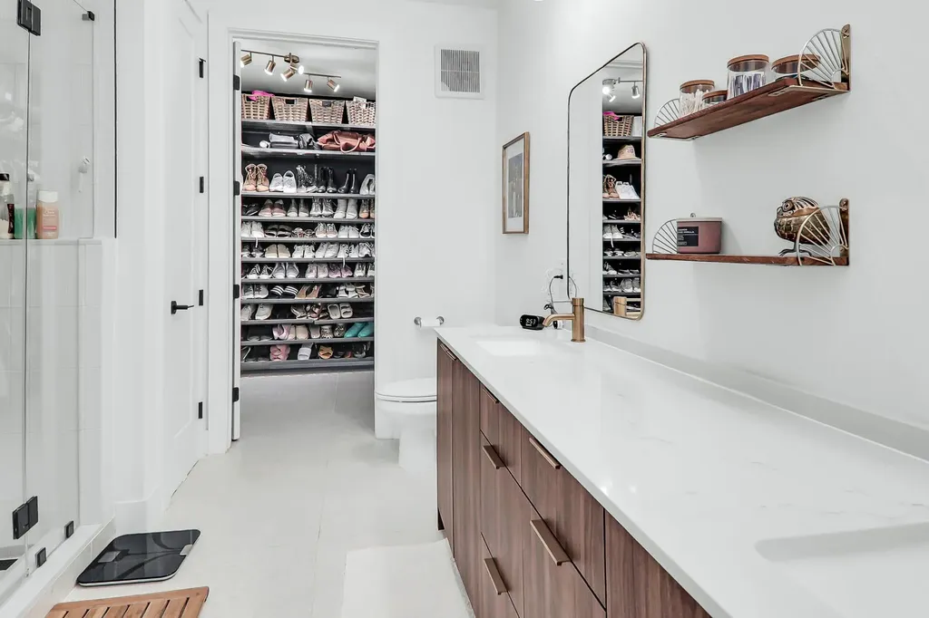 1701 Simond Avenue Austin TX 78723