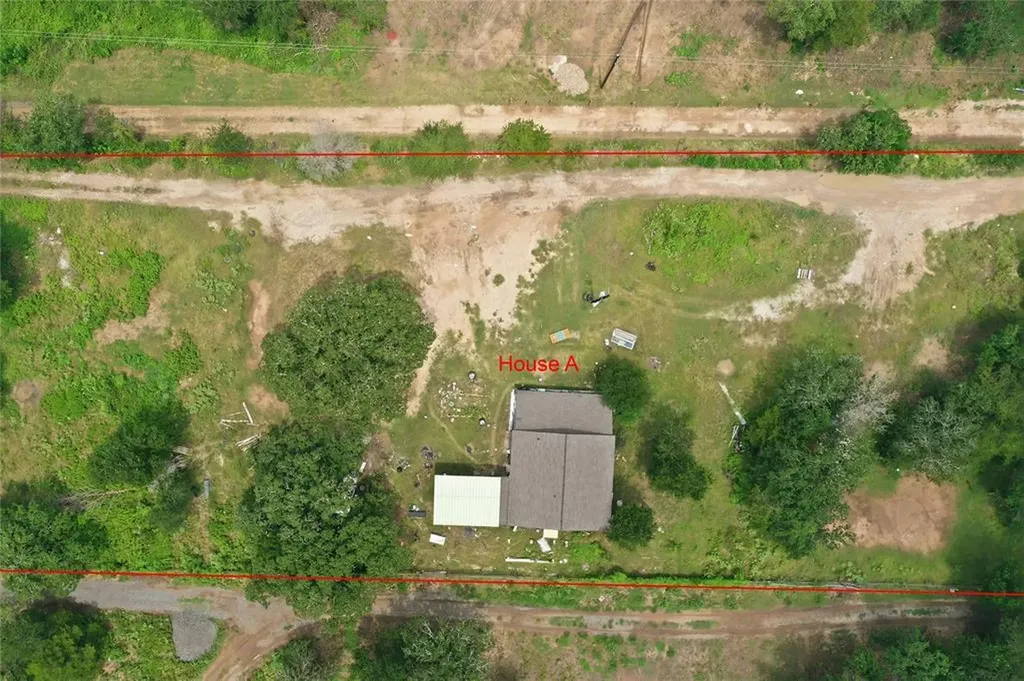 1221 Fm 812 Cedar Creek TX 78612