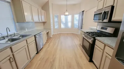 1248 Lacey Oak Loop Round Rock TX 78681