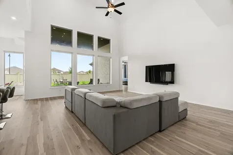 372 Hollister Drive Liberty Hill TX 78642