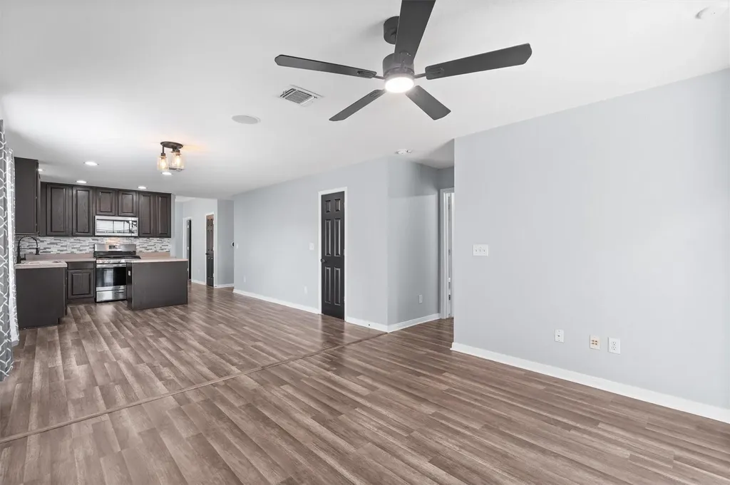 5036 Lexington Meadow Lane Del Valle TX 78617