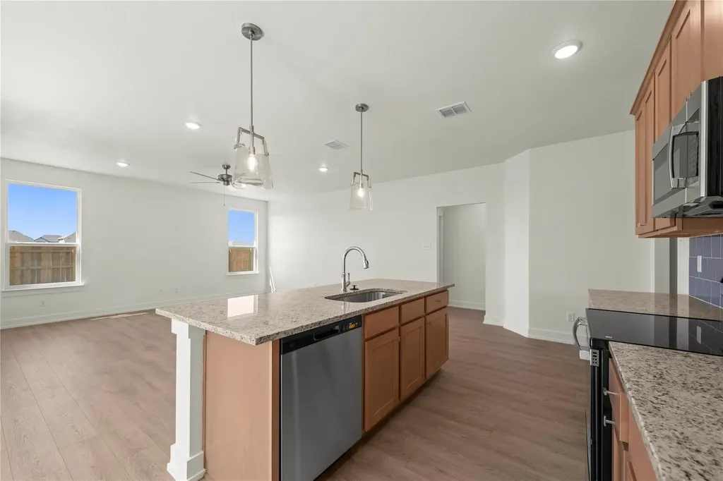544 Gus Loop Georgetown TX 78626