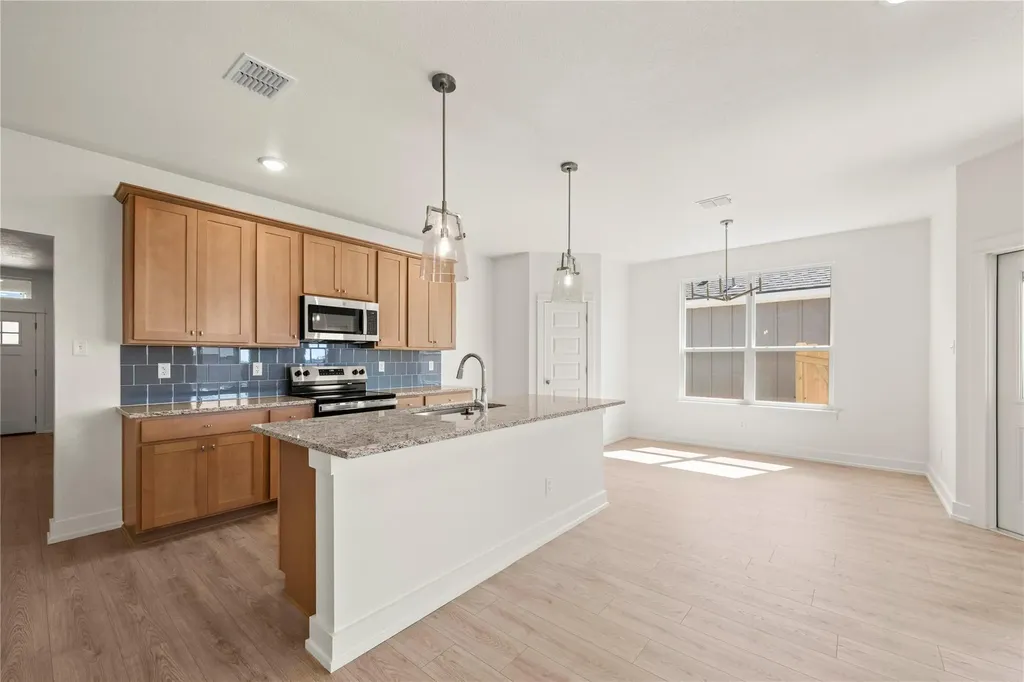 544 Gus Loop Georgetown TX 78626