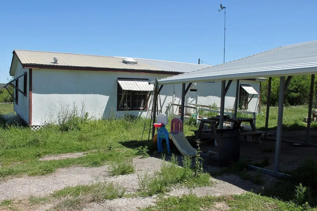 1023 Sierra Drive Lockhart TX 78644