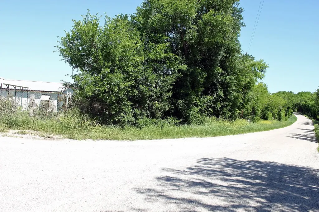 1023 Sierra Drive Lockhart TX 78644
