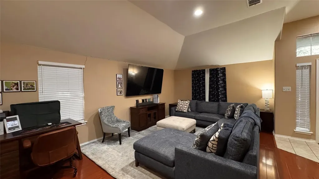 1536 Lorson Loop Round Rock TX 78665
