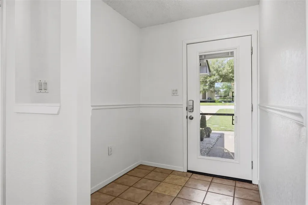 2702 Julie Cove Taylor TX 76574