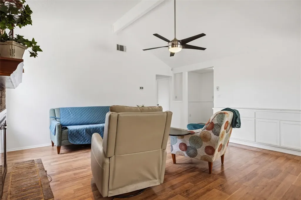 2702 Julie Cove Taylor TX 76574