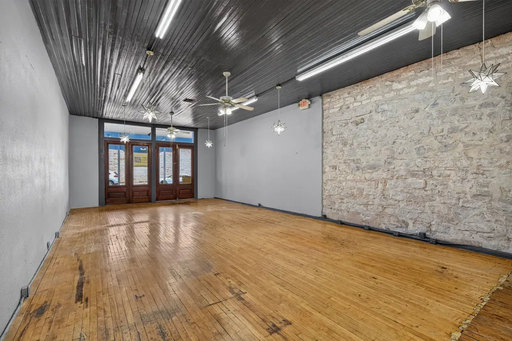 308 S Main Street Burnet TX 78611
